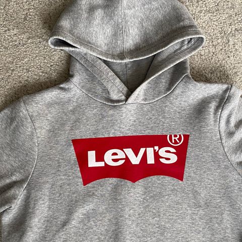 Levi’s hettegenser 8-10 år