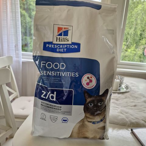 Allergifôr til katt; Royal Canin, Hills og Specific