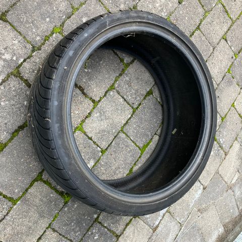 Point S 235/50 R18 på BMW felg