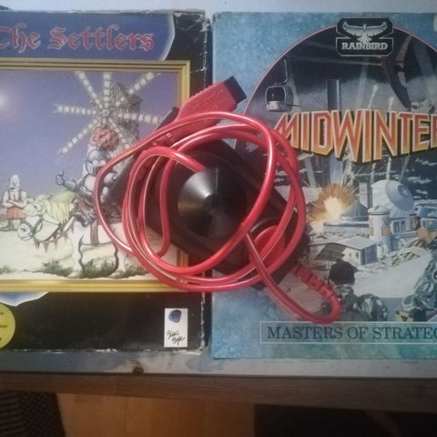 Commodore Amiga Spill Og Joystick tilsalgs