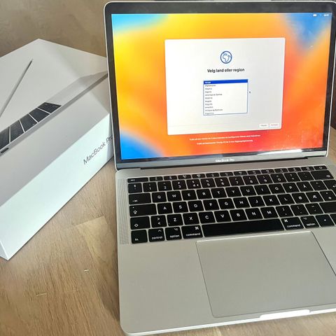 MACBOOK PRO 13-INCH 2017