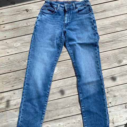 Tommy Hilfiger str 14 år/ 164 som ny