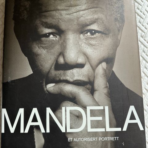 Bok: Mandela— et autorisert portrett