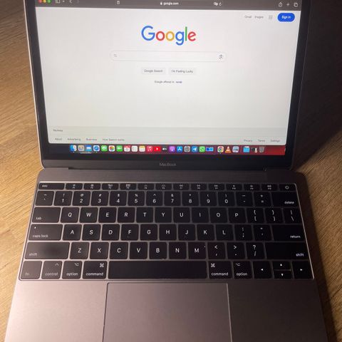 Den letteste og mest kompakte Macbook Retina 12-inch,2017