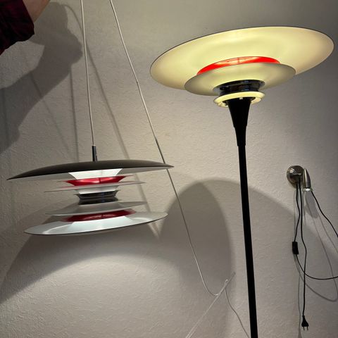 Matchende Taklampe og lampe