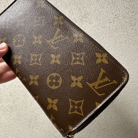 Louis Vuitton Zippy Wallet Monogram