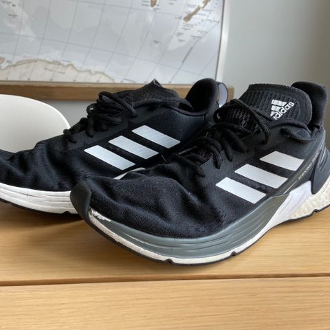 Adidas response løpesko str 44