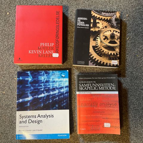 Diverse Akademiske bøker til salgs