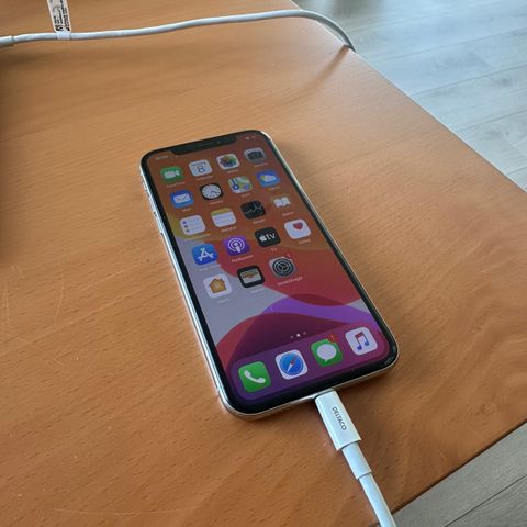 iPhone X 64GB selges