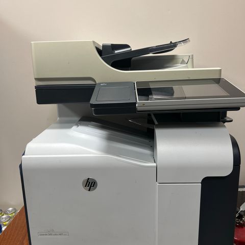 HP Laserjet 500 color MFP M575