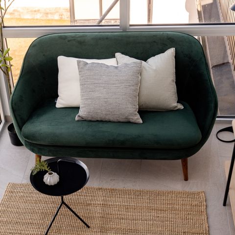 Sofa "Flynn" 2-seters sofa med Velour Lux Dark Green