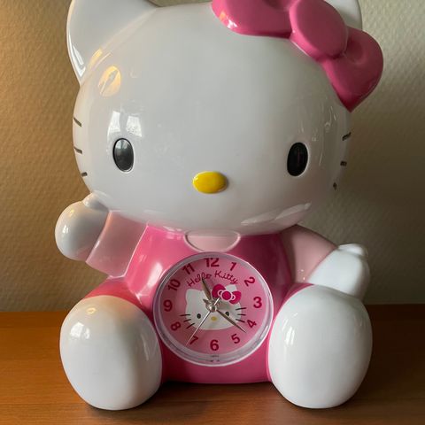 Stor Hello Kitty vekkeklokke [Reservert]