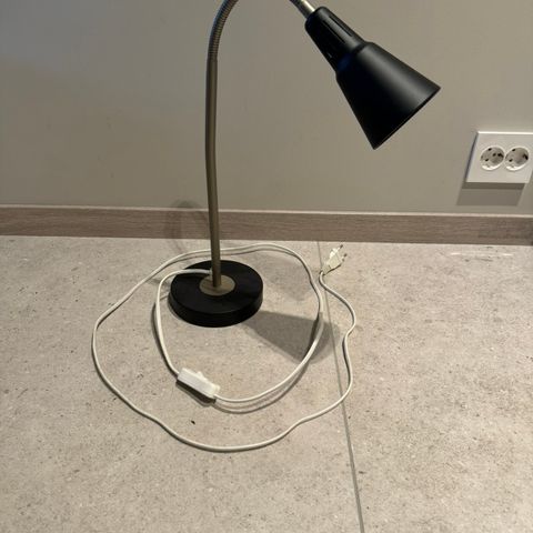 Bordlampe, kontorlampe fra IKEA