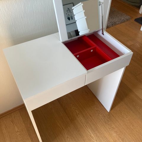 Ikea - Brimnes sminke/skrivebord - Hvit