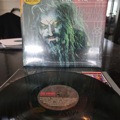 Rob Zombie  - Hellbilly Deluxe -