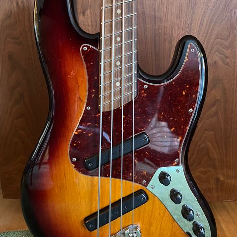 Dingwall Super J 4 bass.