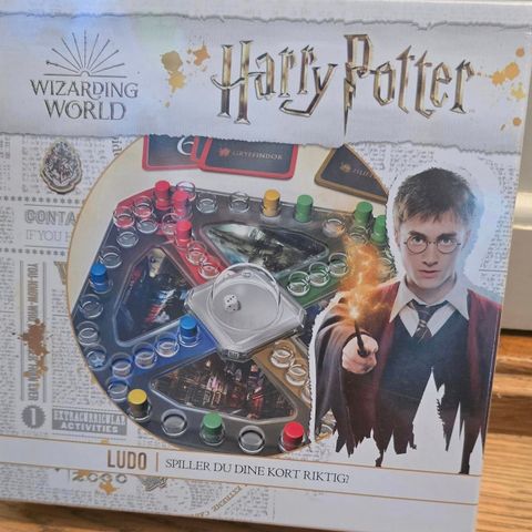 Nytt uåpna Harry Potter Magical Ludo spill, selges!