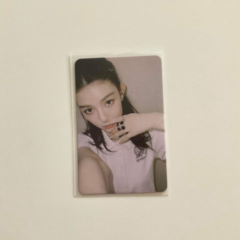 Kpop photocard Danielle Newjeans