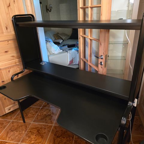 Gi bud - IKEA FREDDE Gamingbord, svart, 140/185x74x146 cm