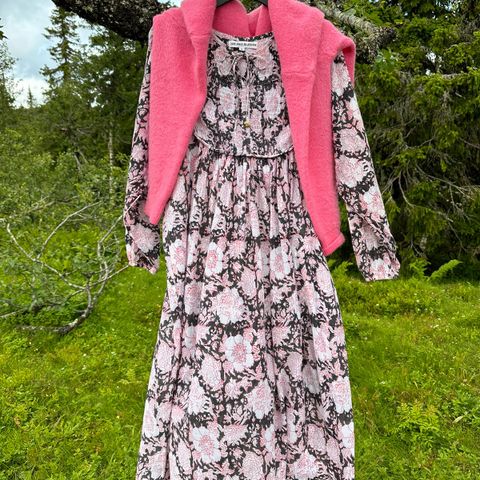 Anouska love shack midi kjole rosa/hvit/sort
