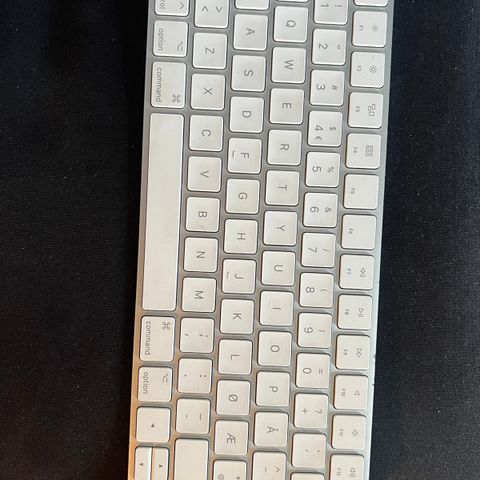 Apple Magic Keyboard (A1644)