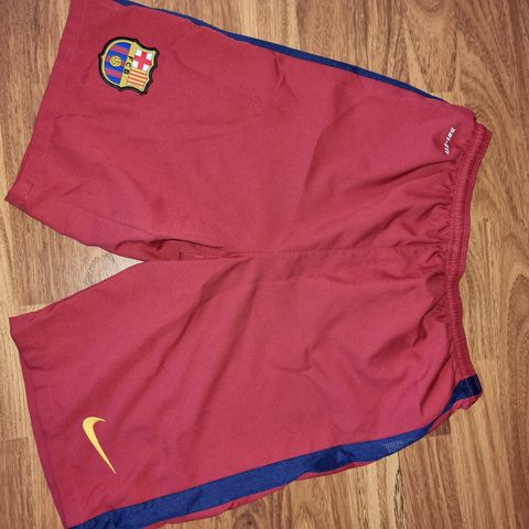 Nike shorts str XL/ 158-170/13-15 år