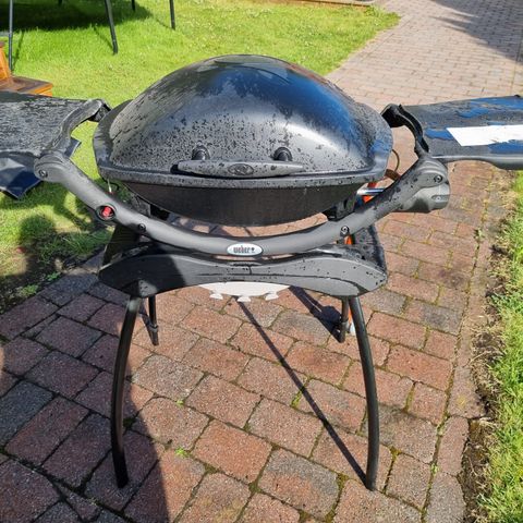 Brukt Weber gassgrill med trekk