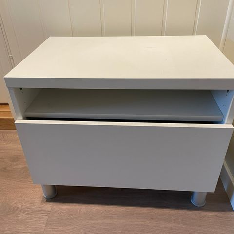 2 stk IKEA BESTÅ stamme med skuff og ben x2