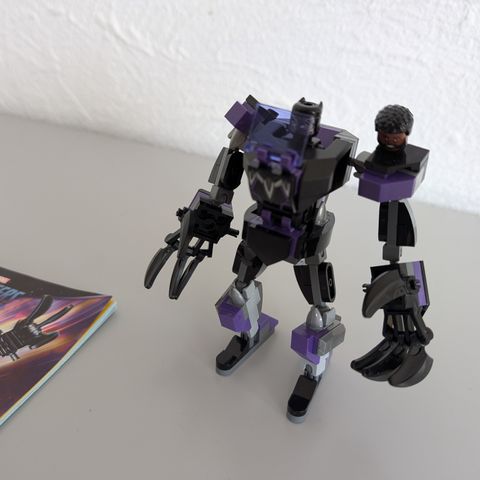 LEGO - Black Panthers robotdrakt 76204