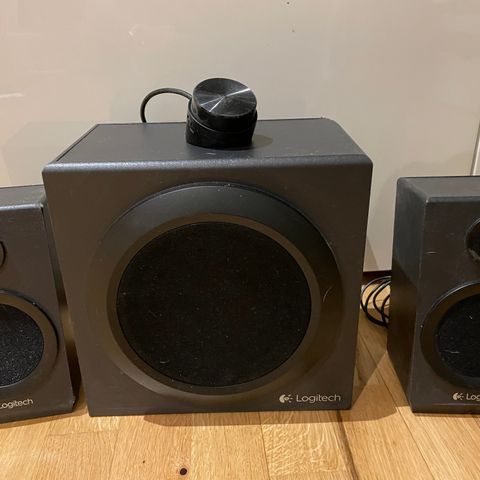 Logitech speaker system