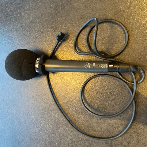 AKG D 230 mikrofon - Robust intervjumikrofon med omni(rundstråle) element