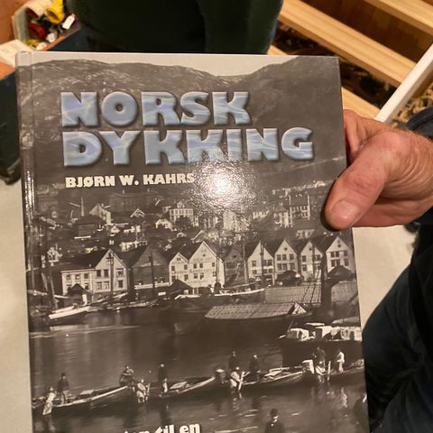 Norsk Dykking av Bjørn Kahrs