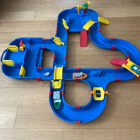 Aqua Play mega bridge