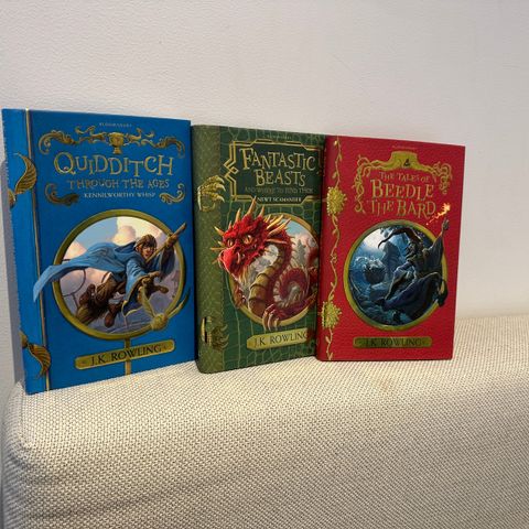 Barnebøker på engelsk Hogwarts library