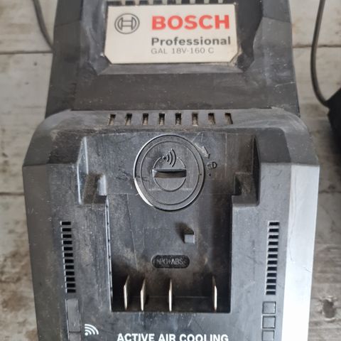 Bosch GAL 18v-160v