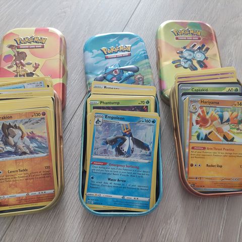 3 bokser m/pokemon kort