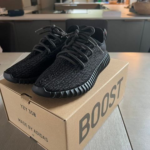 Ubrukte Yeezey Boost 350 - Pirate Black