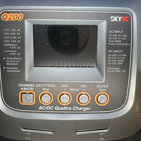 SkyRC Q200 Lipo++ batterilader