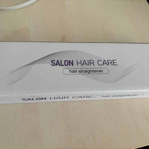 Hair straightener (New)