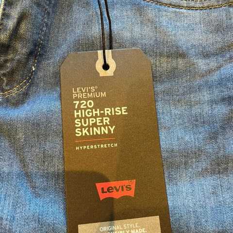 Levis 720 High-Rise Super Skinny