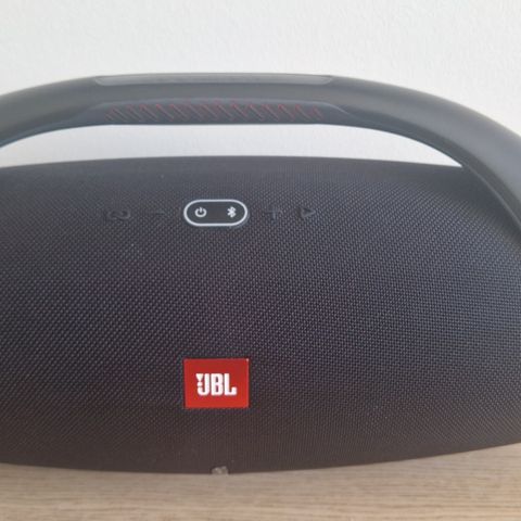 JBL Boombox 2