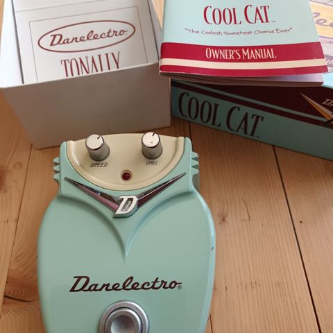 Danelectro Cool Cat chorus