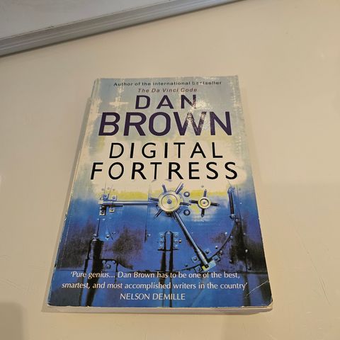 Digital Fortress. Dan Brown