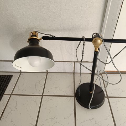 Ranarp bordlampe fra Ikea