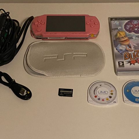 Psp med 3 spill og utstyr