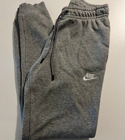 Nike joggers