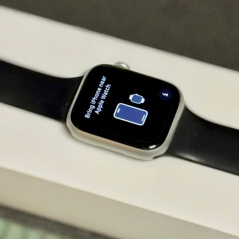 Apple Watch Series 8 45mm Cellular