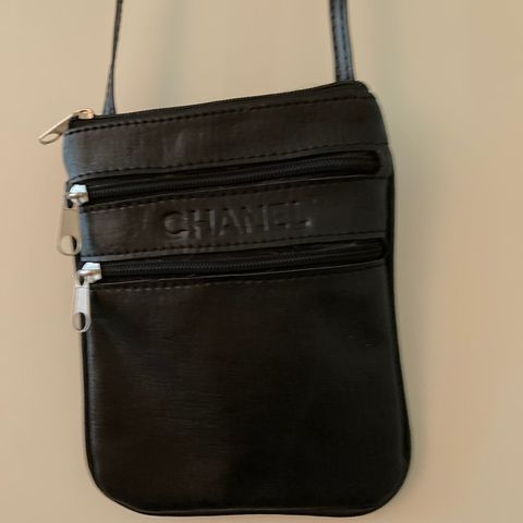 «Chanel» skulderveske