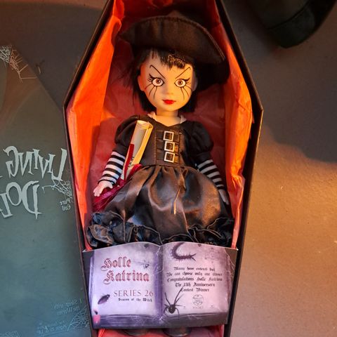 Living dead doll -Holle Katrina.