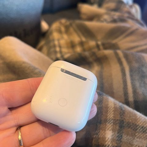 Apple airpod case gen 1